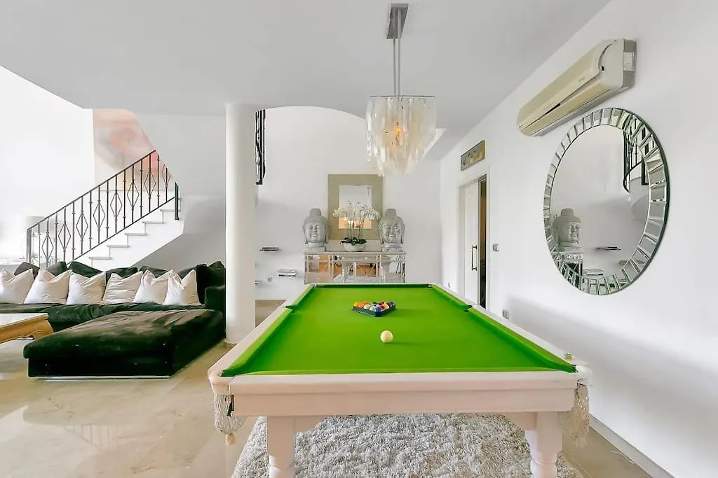 Villa Jacqueline In San Roque Alcaidesa Spain